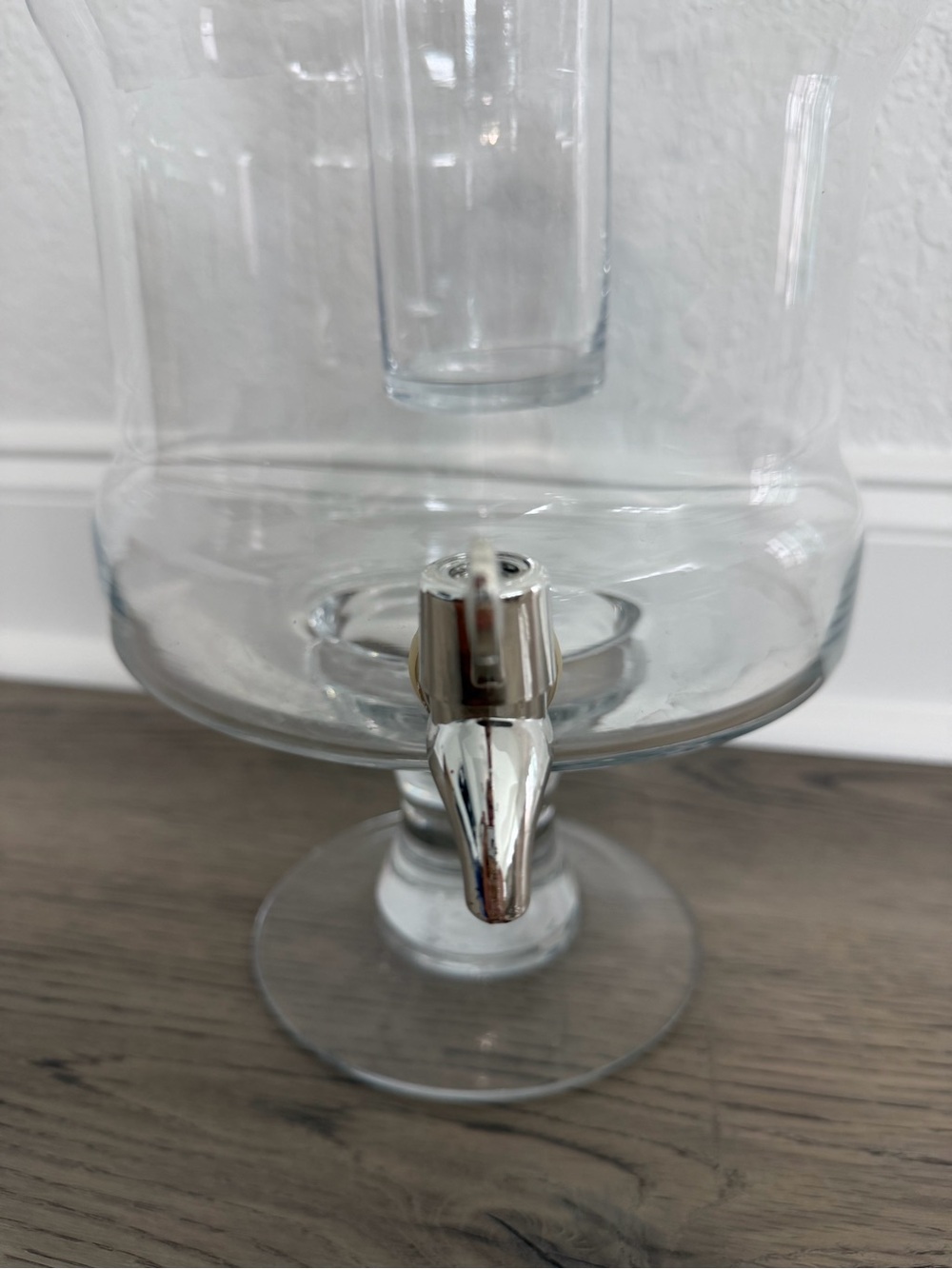 NEW VINTAGE PEDESTAL Glass Beverage Dispenser w/Spigot, Lid And Ice Core RARE - Picture 2 of 10